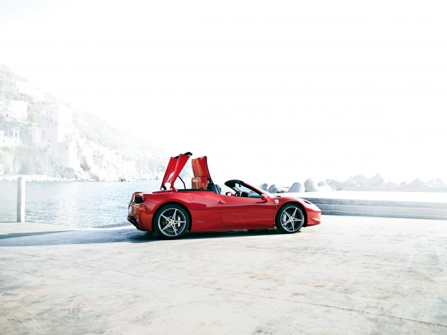  Ferrari 458 Spider 2012 года  (фото 9 из 136)